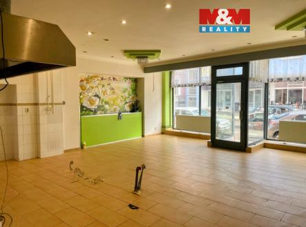Pronájem obchodní prostory, 140 m²