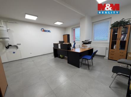 Pronájem obchodní prostory, 415 m²