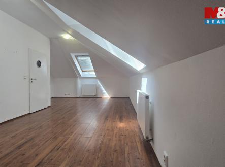 Pronájem bytu, 3+kk, 110 m²