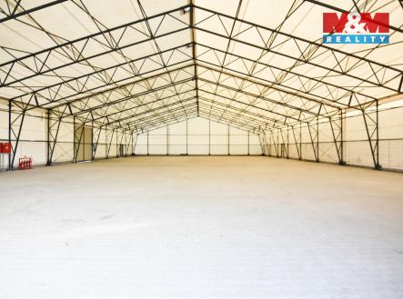 Pronájem skladu, 950 m²
