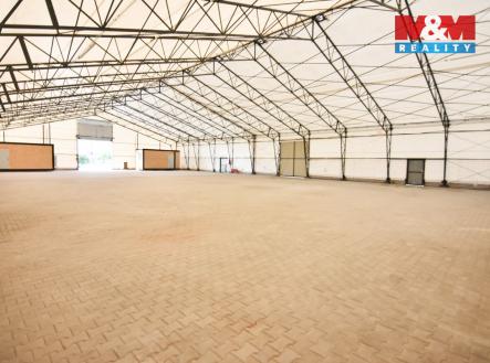 Pronájem skladu, 950 m²