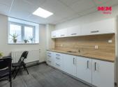 Pronájem obchodní prostory, 210 m²