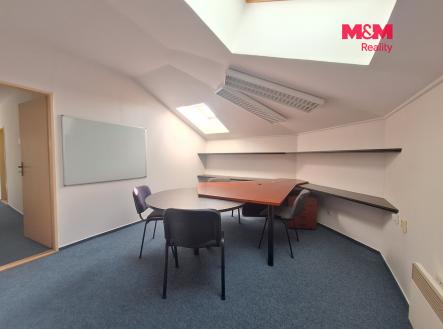 Pronájem kanceláře, 110 m²