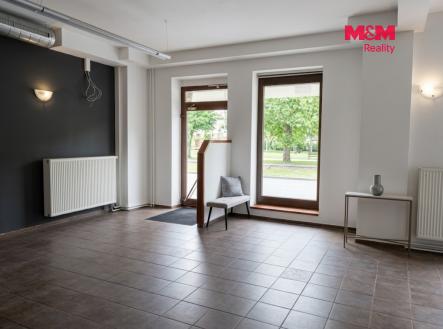 Pronájem obchodní prostory, 350 m²
