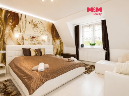 Prodej bytu 3+1, 74 m², Dalovice, ul. Dolní