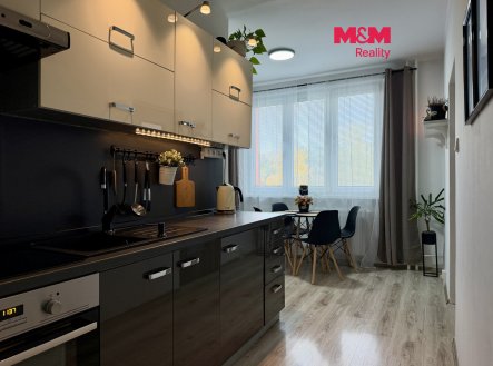 Prodej bytu 3+1,OV,67 m², Postoloprty, ul. Jiráskovo náměstí