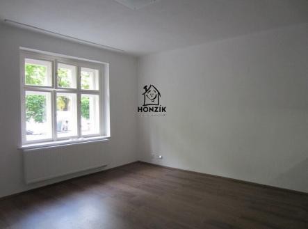 Pronájem bytu, 1+kk, 34 m² obrázek