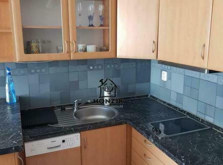 Pronájem bytu, 1+kk, 27 m²