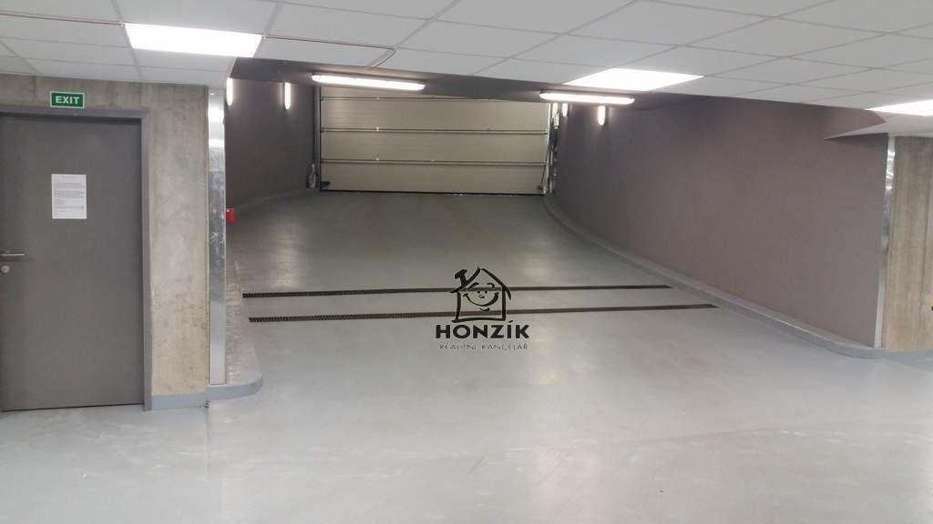 Garážové stání 16 m2, Praha 5 Košíře