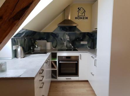 Pronájem bytu, 1+kk, 70 m²