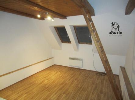 Pronájem bytu, 1+kk, 22 m²