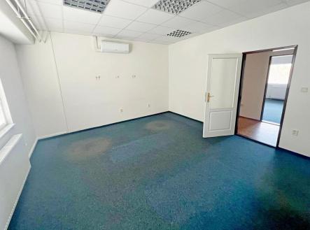 Pronájem - komerční objekt, průmyslový areál, 250 m²