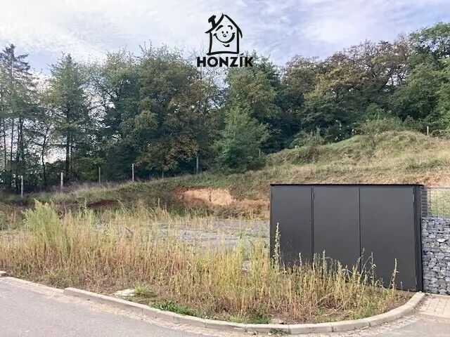 Prodej stavebního pozemku 969 m2 Podholí, Praha - Lysolaje