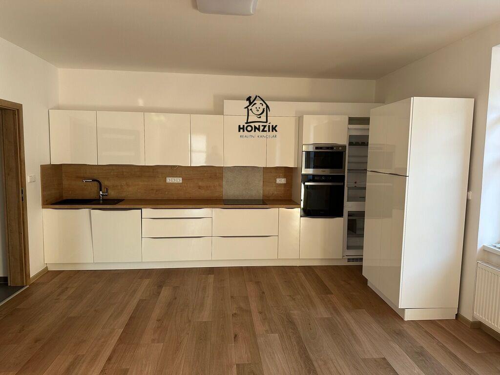 Byt 4+kk, Štěchovice, Praha - západ, ul. Hlavní