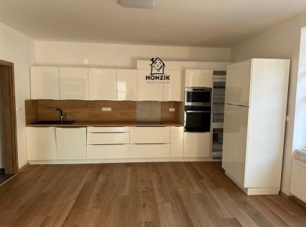 Pronájem bytu, 4+kk, 113 m²