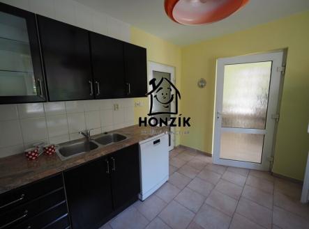 Prodej - dům/vila, 324 m²
