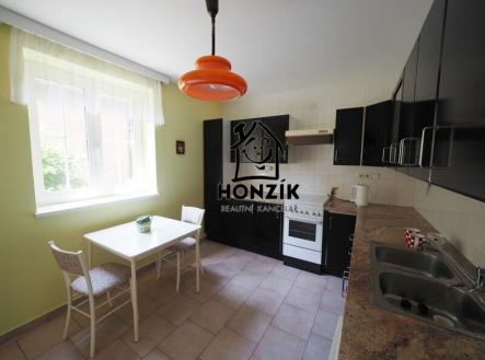 Prodej - dům/vila, 324 m²