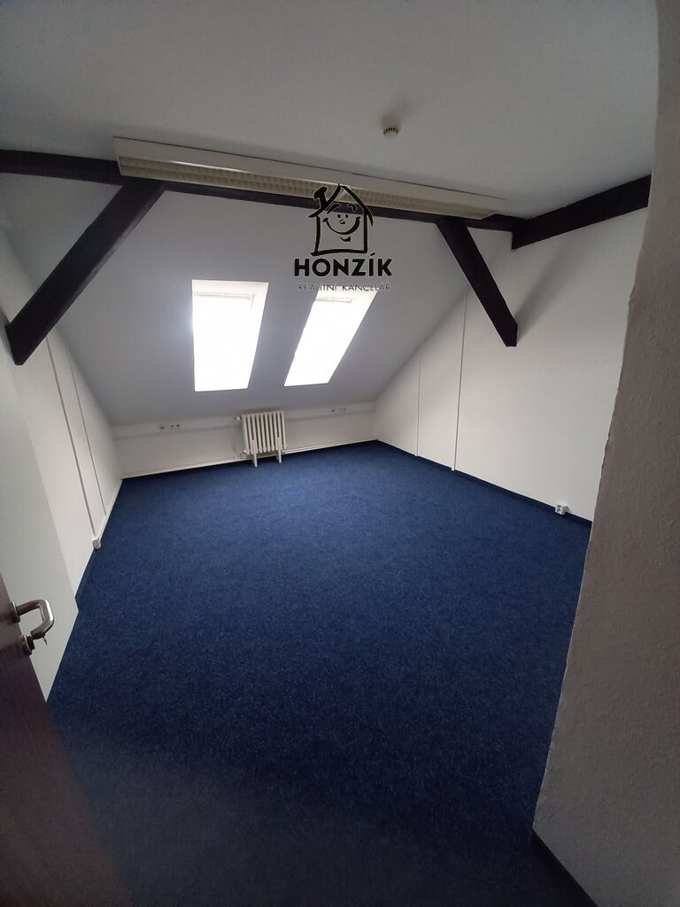 Kancelář 19,5m2, Praha 5 Smíchov, ul. U Trojice