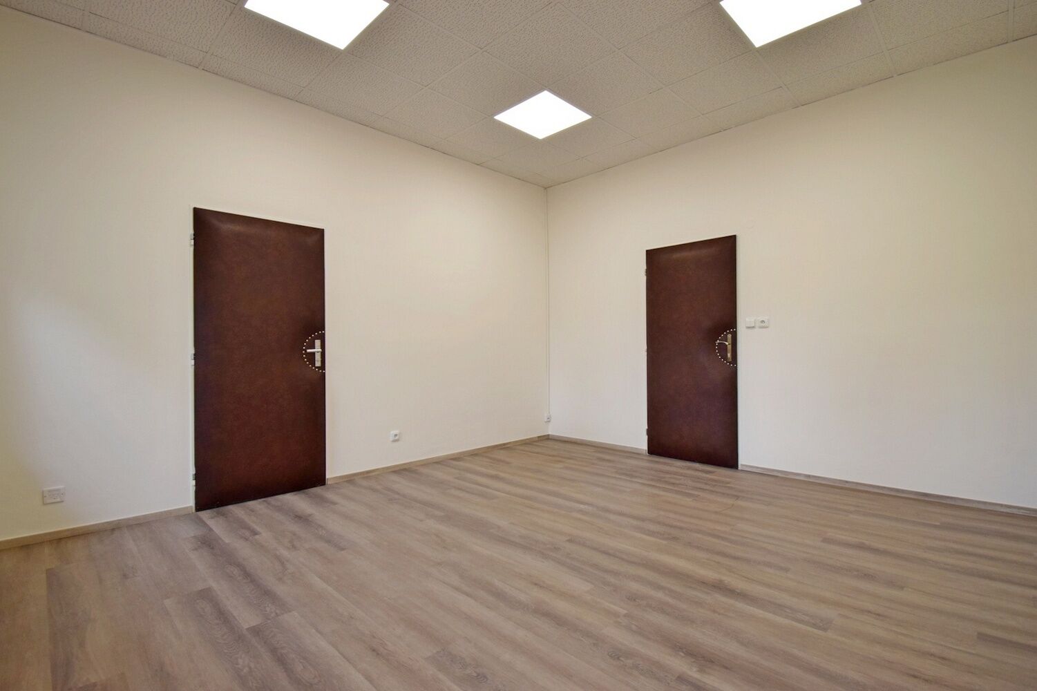 Kancelářské prostory s příslušenstvím, 143 m2, Praha 6 - Řepy