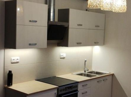 Pronájem bytu, 1+kk, 32 m²