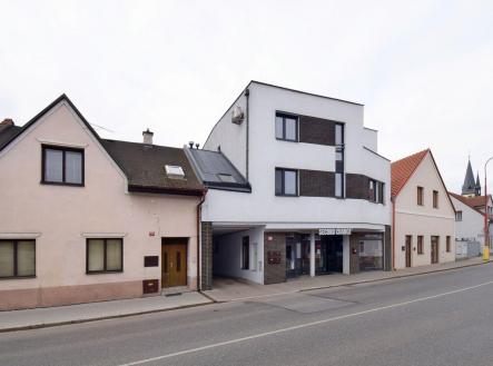 Pronájem obchodní prostor