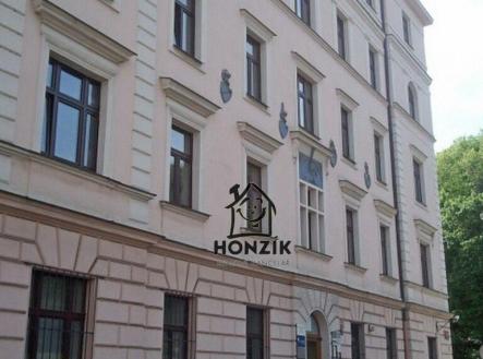 Pronájem kanceláře, 64 m²