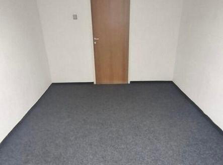 Pronájem kanceláře, 64 m²