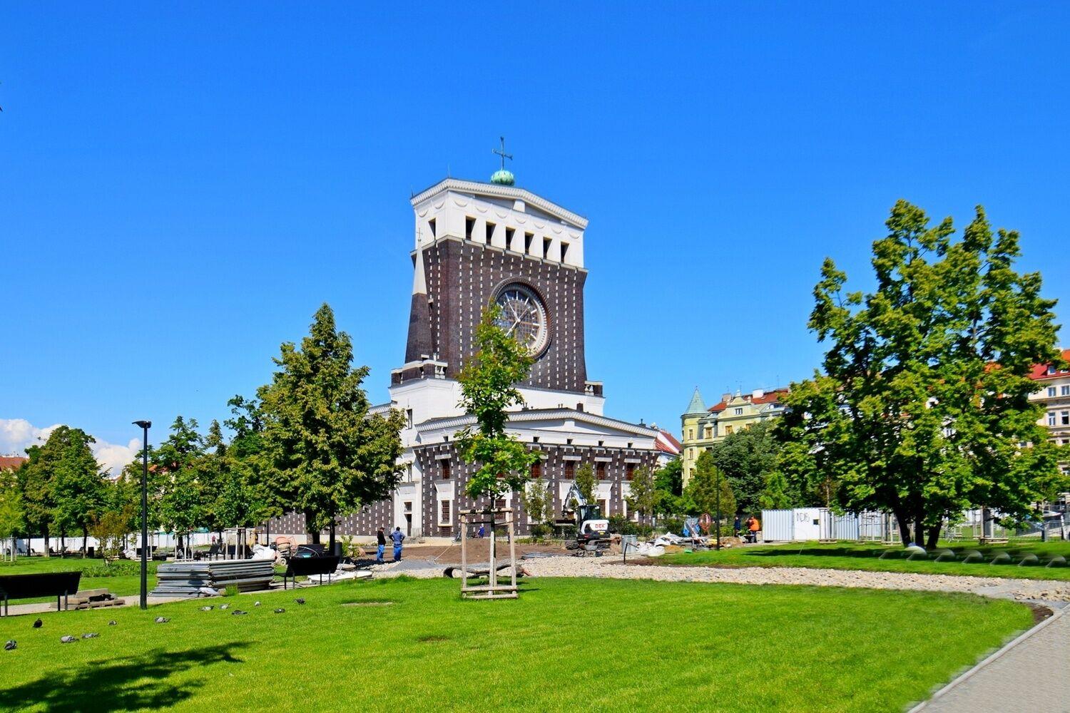 Zařízený 2+kk 45 m2 u Nám. J. z Poděbrad, Praha 3 - Vinohrady
