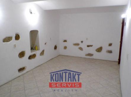 Pronájem obchodní prostor, 81 m²