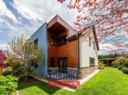 Pronájem domu/vily, 261 m²