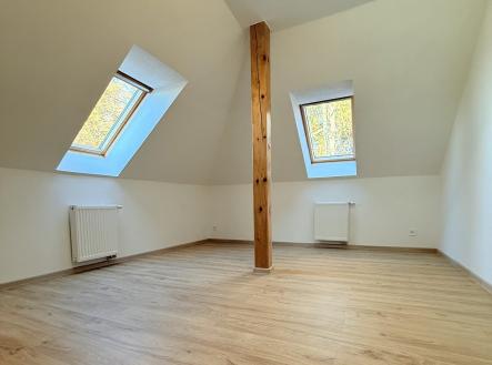 Pronájem bytu, 3+kk, 98 m²