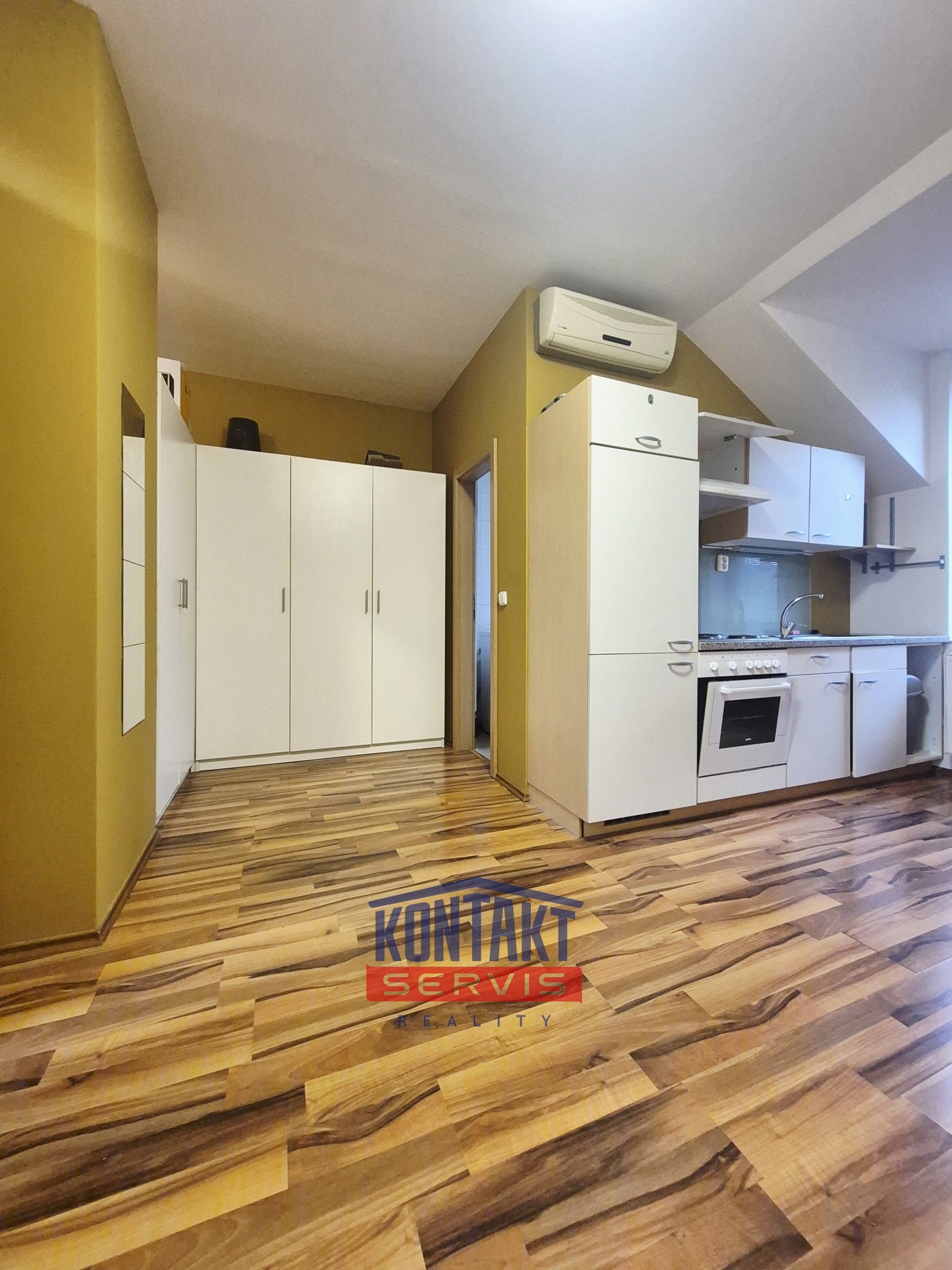 20260223_093735_resized