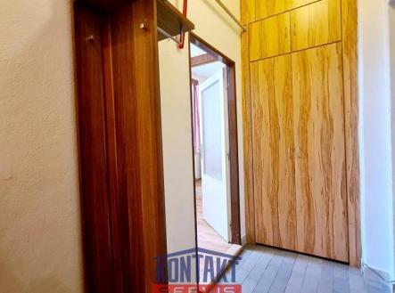 Pronájem bytu, 1+kk, 32 m²