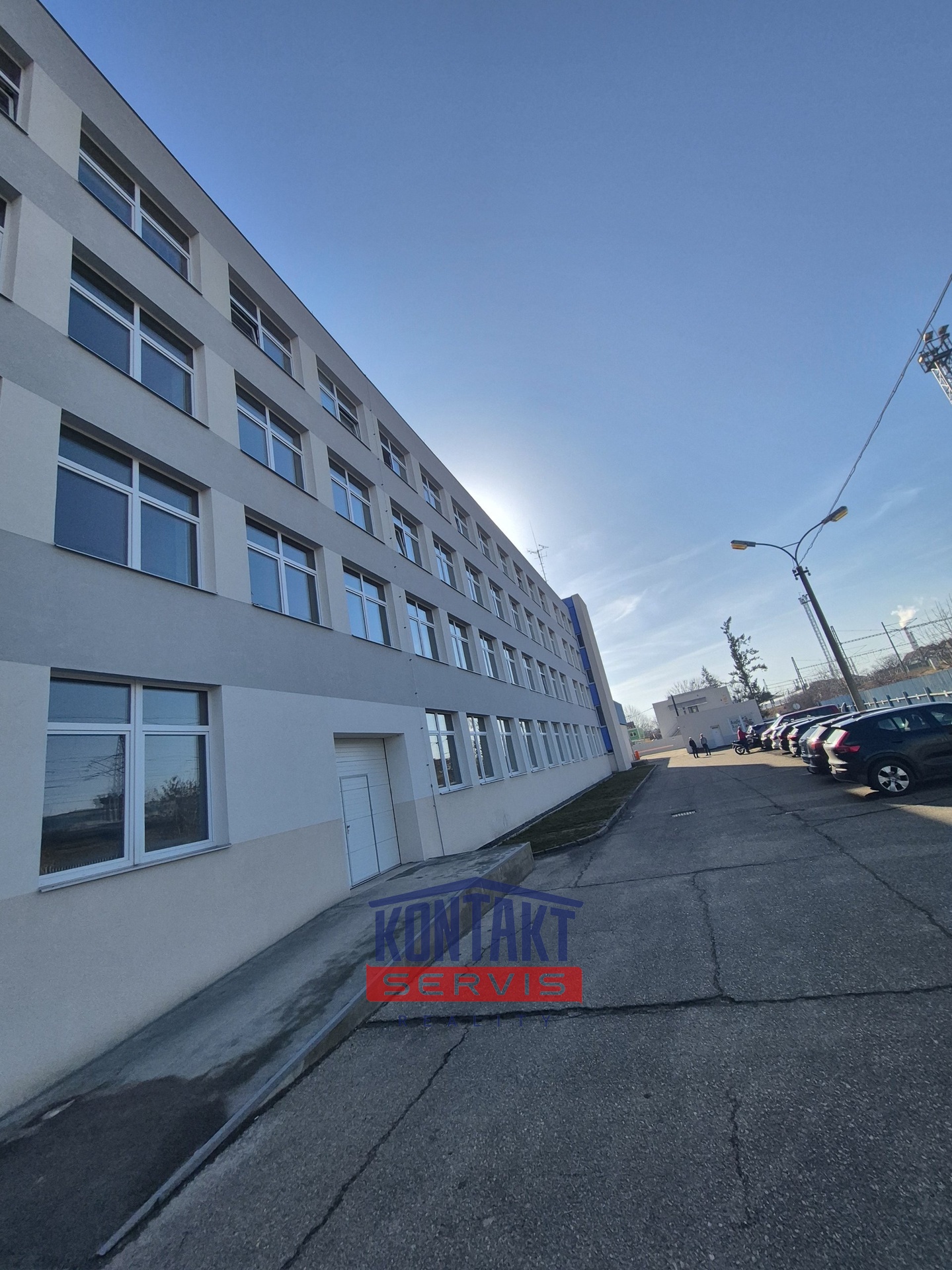 20260227_101220_resized