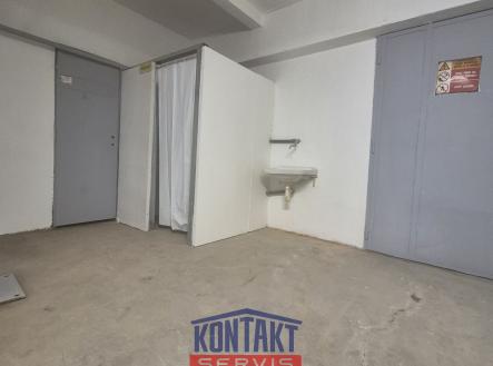Pronájem komerčního objektu, sklad, 198 m²