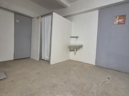 Pronájem komerčního objektu, sklad, 198 m²