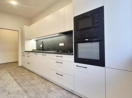 Pronájem bytu, 2+1, 70 m²