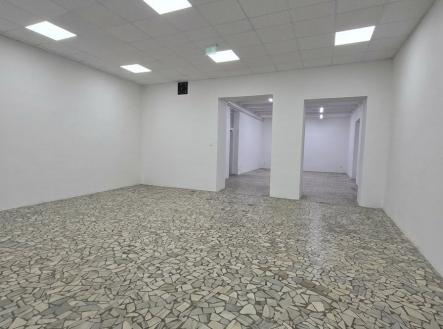 Pronájem obchodní prostory, 212 m²