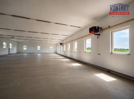 Pronájem komerčního objektu, sklad, 466 m²