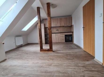 Pronájem bytu, 4+kk, 76 m²