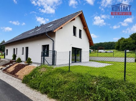 DVOJDOMEK U ČESKÝCH BUDĚJOVIC: 2 IDENTICKÉ NOVOSTAVBY 5+KK, KAŽDÁ S VLASTNÍ ZAHRADOU – Staré Hodějov