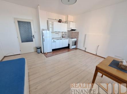 Pronájem bytu, 1+kk, 32 m²