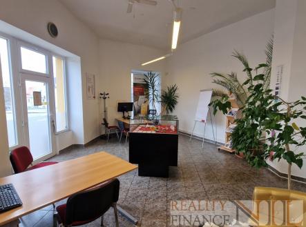 Pronájem obchodní prostor, 76 m²