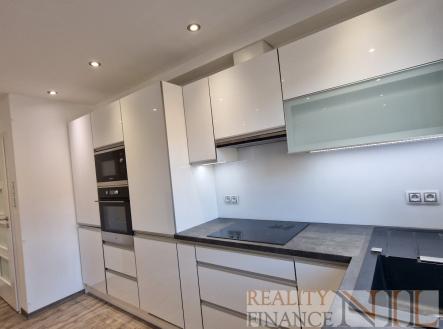 Pronájem bytu, 3+kk, 85 m²