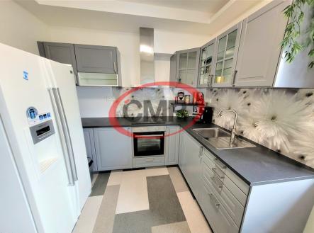 Pronájem bytu, 2+1, 80 m²