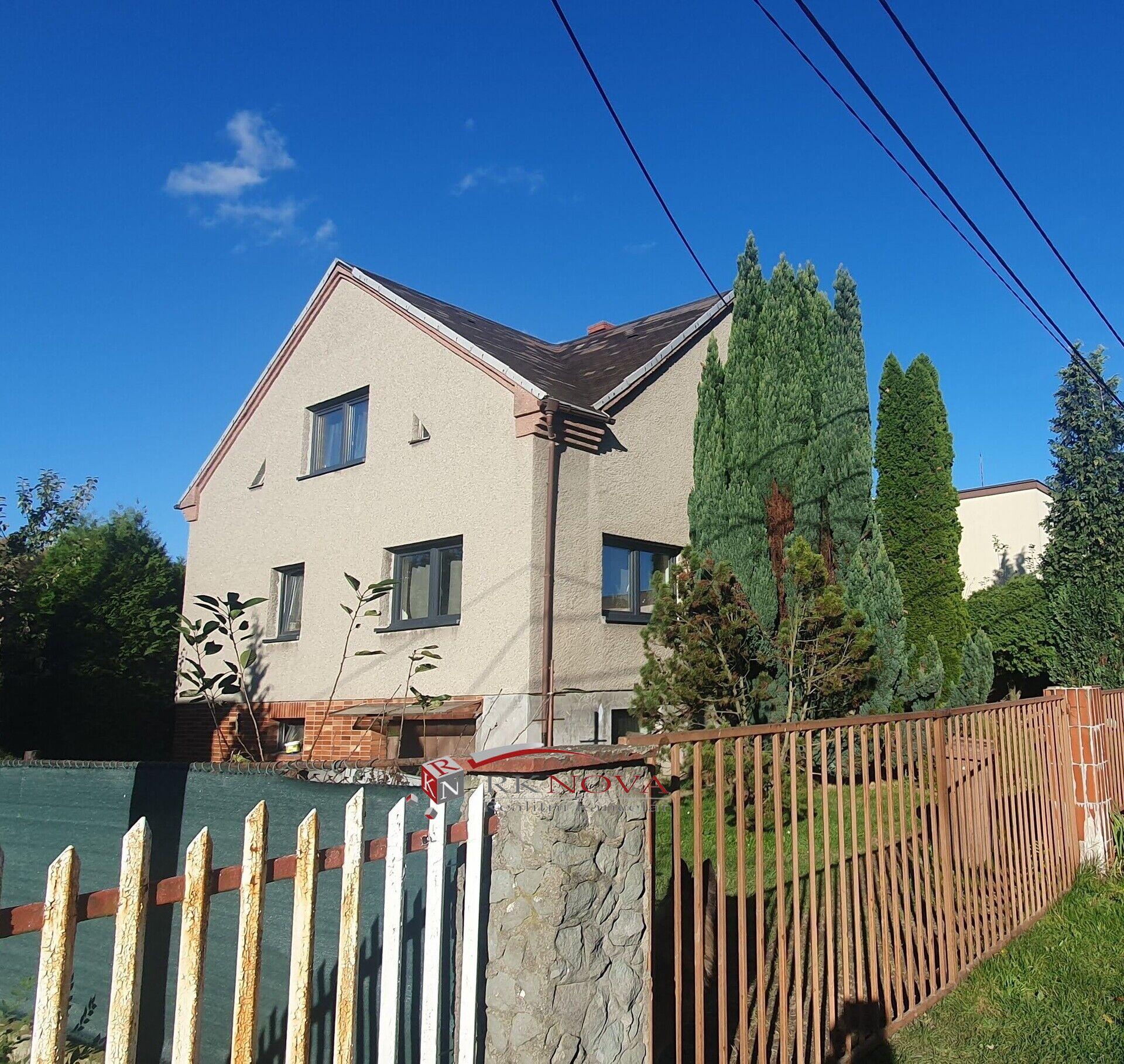 Pronájem RD 5+1 s garáží a terasou  v Karviné-Mizerově