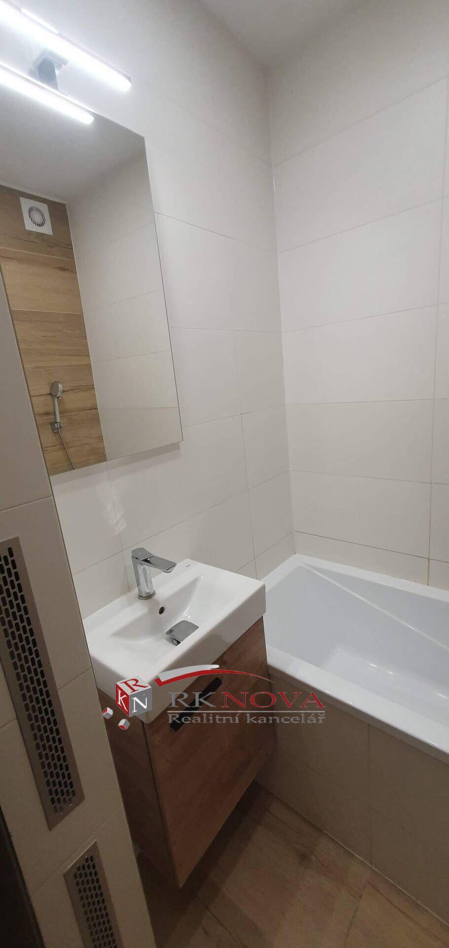 Pronájem bytu 2+1 s lodžií v Karviné-Mizerově