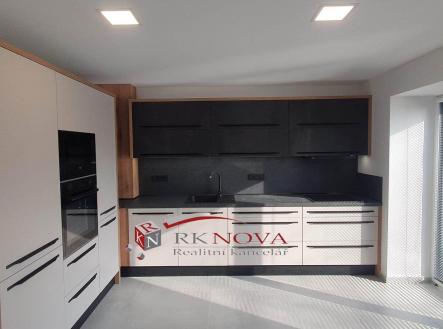 Pronájem domu/vily, 190 m²