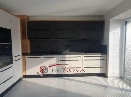 Pronájem domu/vily, 190 m²