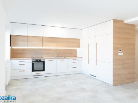 Pronájem bytu, 3+kk, 1 151 m²